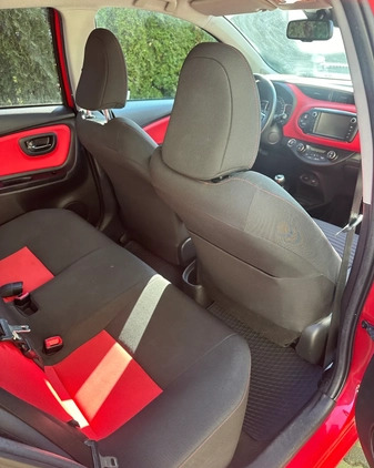 Toyota Yaris cena 42000 przebieg: 118183, rok produkcji 2015 z Żuromin małe 137